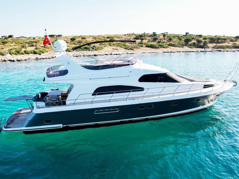 Istanbul Motor Yacht 2 cabin 4 berths 4 guests 20 m Listing Number: #25881 3