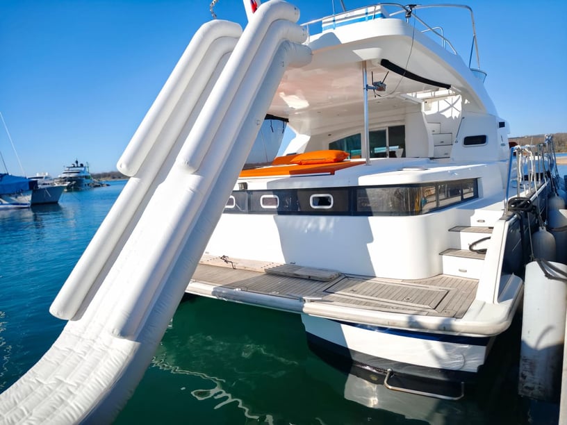 Funtana Katamaran 4 kabin Konaklama 8 kişi Seyir 12 kişi 13.04 m İlan No: #25895