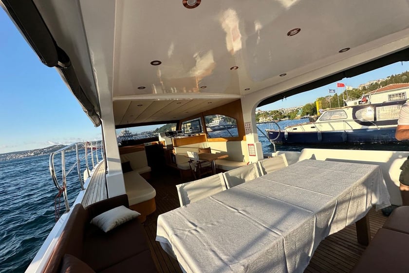 Beykoz Yate a motor   14  invitados 14 m Número de anuncio: #25909 3