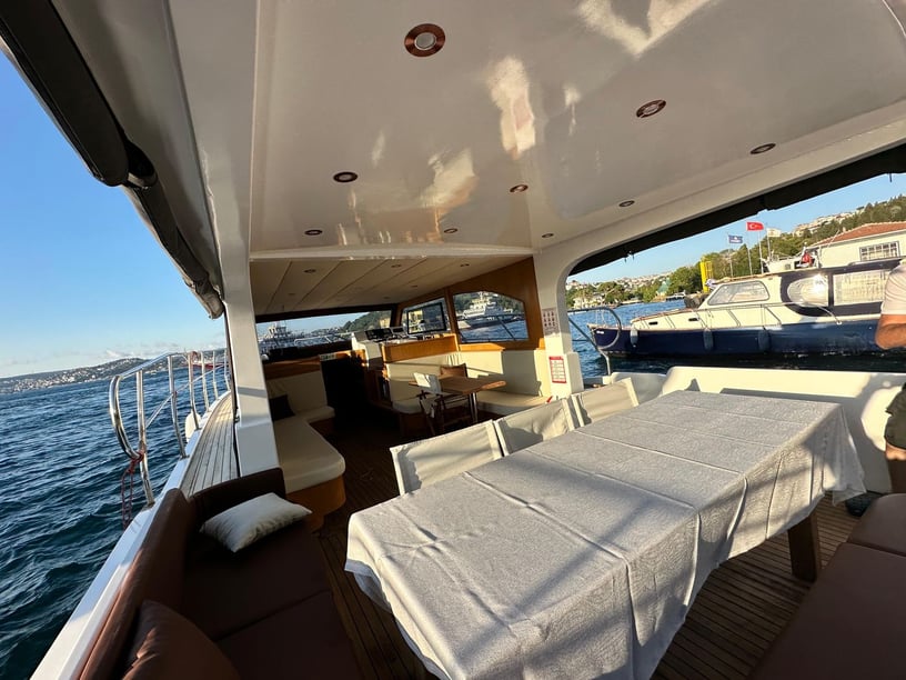 Beykoz Motoryat 2 kabin Konaklama 4 kişi Seyir 14 kişi 14 m İlan No: #25909 3