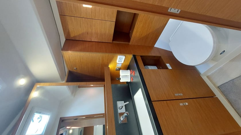 Castiglionchelo Velero Cabina 4  8  literas 8  invitados 14.6 m Número de anuncio: #25910 5