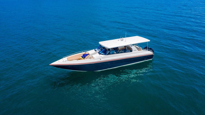 Koh Samui Bateau à moteur Cabine 1  Couchettes 12  Invités 12  12.17 m Numéro de l'annonce: #25911 3