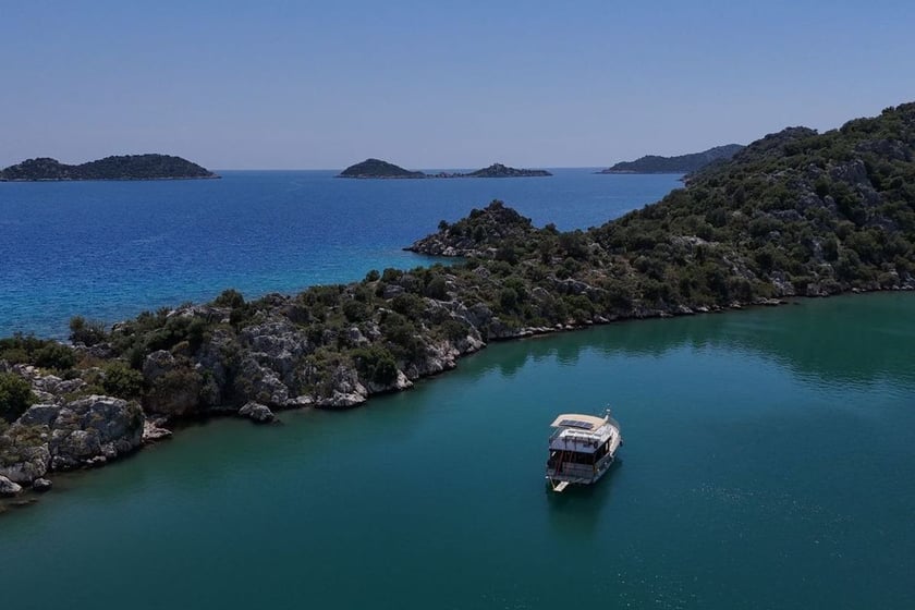 Kekova Caicco   12  ospiti 12 m Numero dell'inserzione: #25914 2