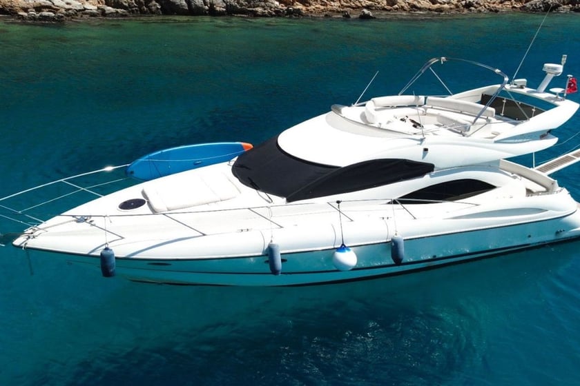 Bodrum Motoryat  Konaklama 4 kişi Seyir 9 kişi 14 m İlan No: #25933 2