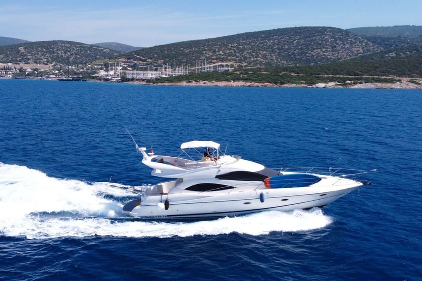 Bodrum Motoryat  Konaklama 4 kişi Seyir 9 kişi 14 m İlan No: #25933