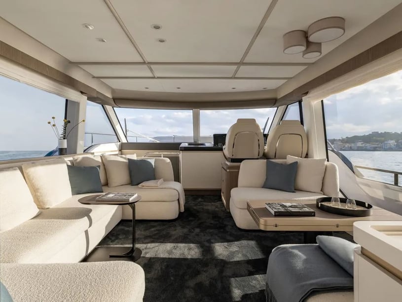 Podstrana Motorjacht Cabine 3  6  slaapplaatsen 6  gasten 18.47 m Lijstnummer: #25956 2