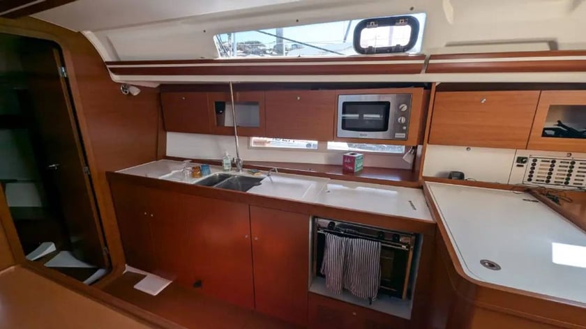 Saint-Quay-Portrieux Zeilboot Cabine 3  6  slaapplaatsen 6  gasten 11.1 m Lijstnummer: #26027 3