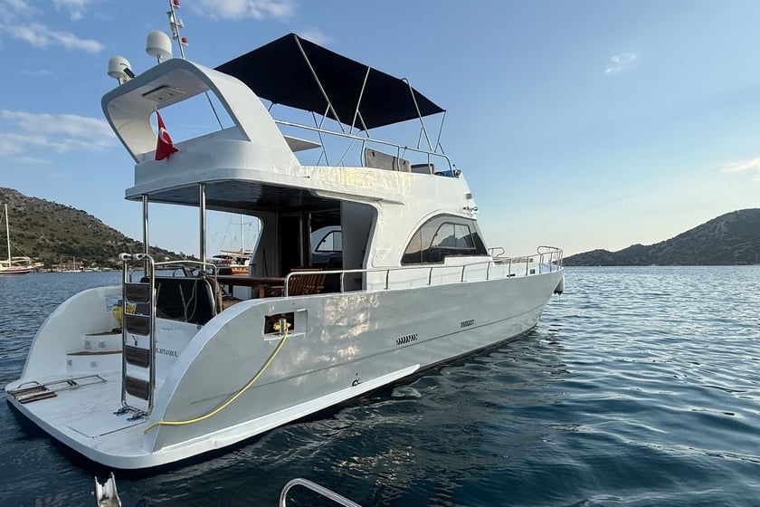 Yalikavak Motor Yacht 3 cabin  6 guests 14 m Listing Number: #26028 3