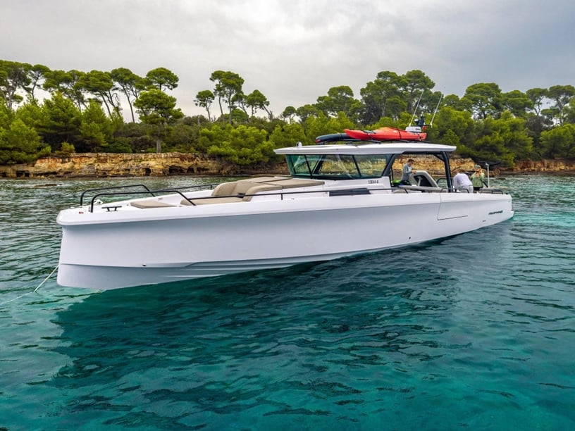 Seget Donji Motorboot 2 Kabine 4 Liegeplätze 12 Gäste 13.91 m Nummer des Inserats: #26029