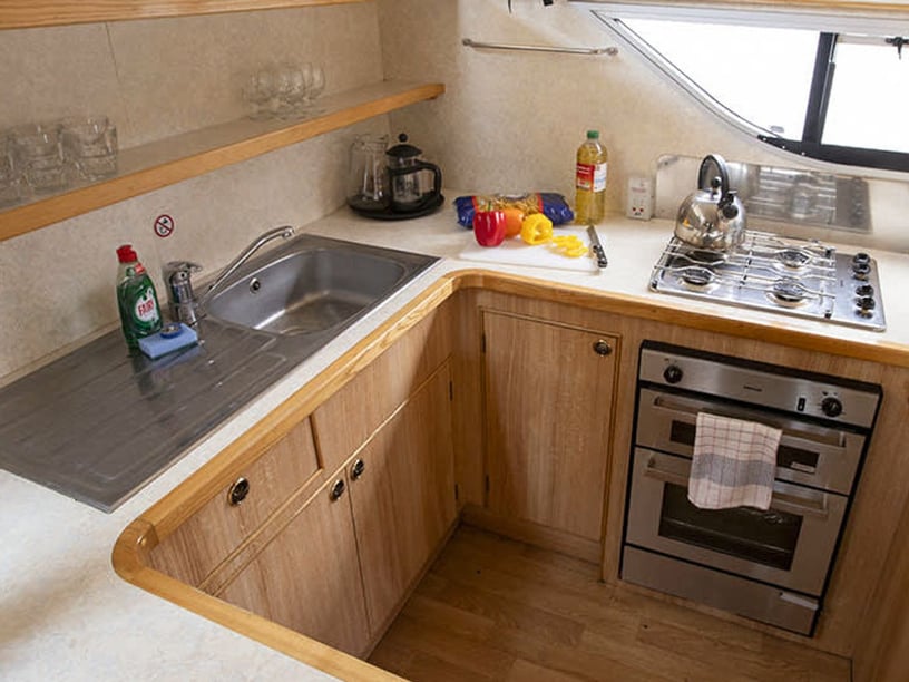 Rheinsberg Motorboat 4 cabin 10 berths 10 guests 12.8 m Listing Number: #26057 5