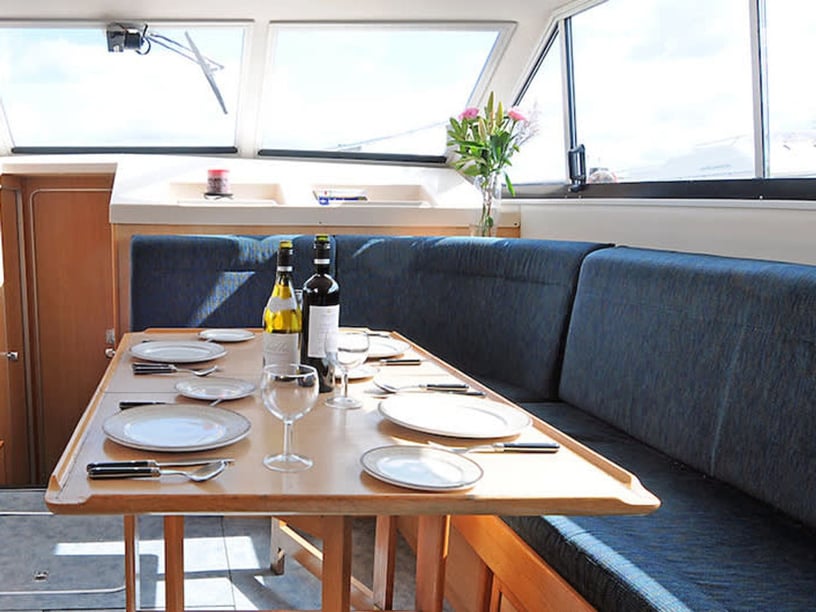 Carrick on Shannon Motorboat 3 cabin 8 berths 8 guests 12.8 m Listing Number: #26095 2