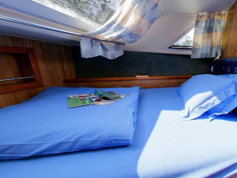 Portumna Motorboat 4 cabin 8 berths 8 guests 12.8 m Listing Number: #26137 4