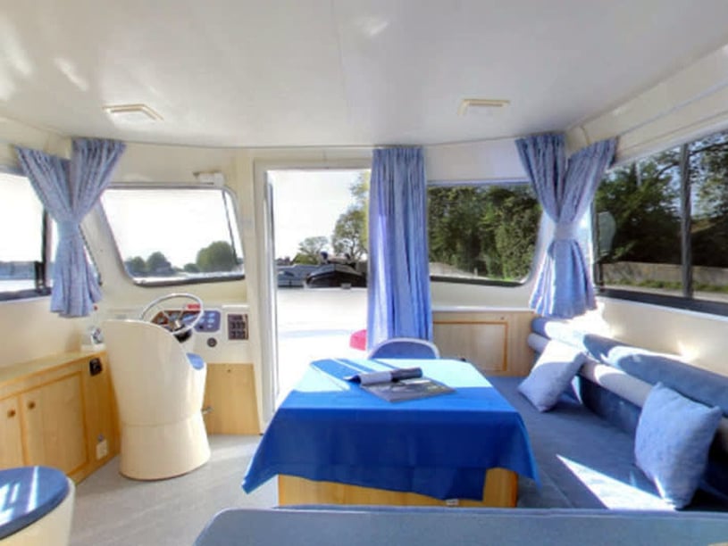 Branges Motorboat 3 cabin 8 berths 8 guests 13.25 m Listing Number: #26188 2