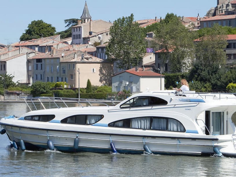 Le Mas d´Agenais Motorboat 3 cabin 6 berths 6 guests 13.1 m Listing Number: #26210