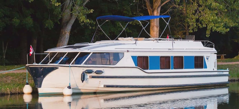 Rheinsberg Motorboat 3 cabin 10 berths 9 guests 14.97 m Listing Number: #26269 3