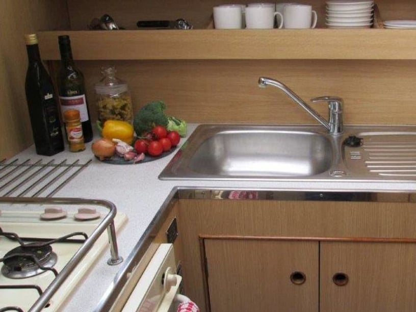 Spean Bridge Bateau à moteur Cabine 2  Couchettes 4  Invités 6  9.45 m Numéro de l'annonce: #26301 3