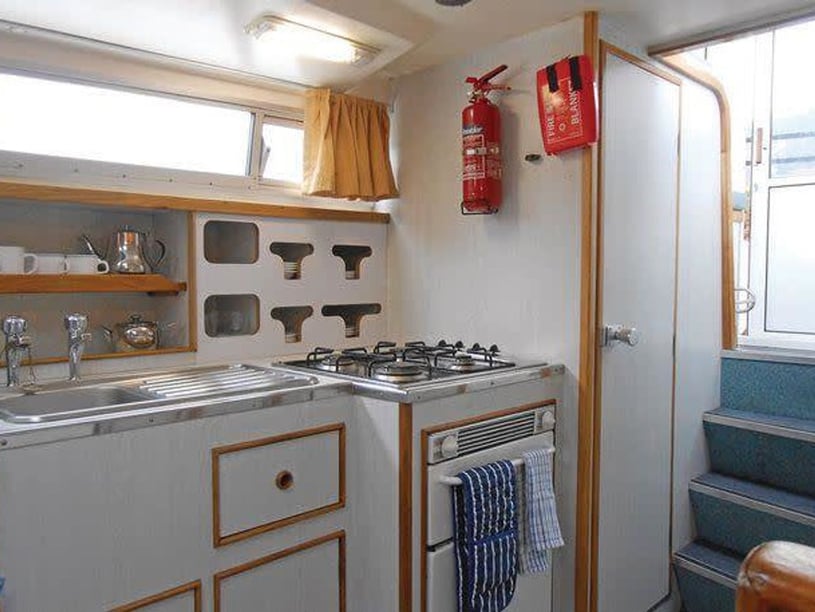 Spean Bridge Bateau à moteur Cabine 1  Couchettes 2  Invités 4  8.25 m Numéro de l'annonce: #26311 3