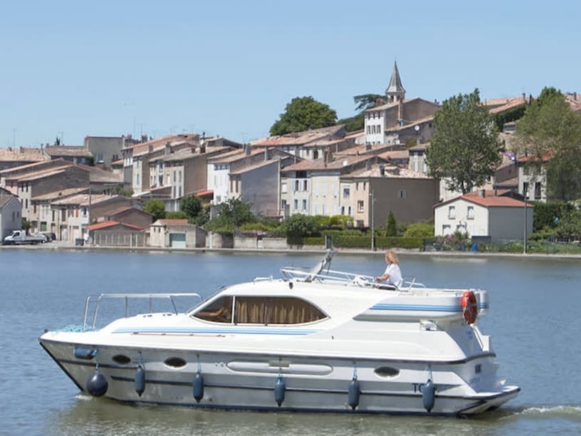 Vinkeveen Motorboat 2 cabin 6 berths 6 guests 10.2 m Listing Number: #26319