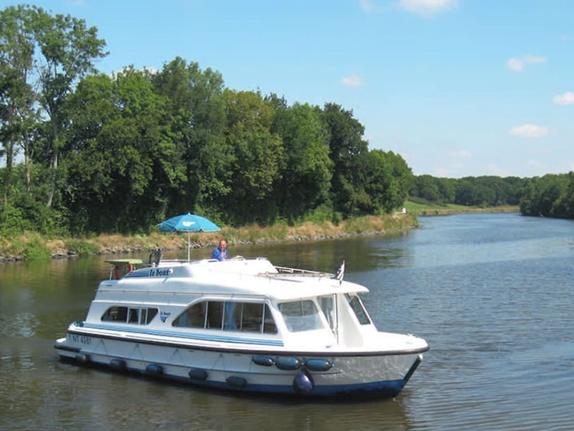 Wellingford Motorboat 2 cabin 6 berths 6 guests 11.45 m Listing Number: #26326