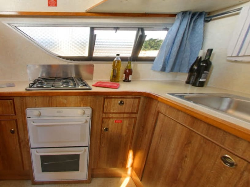 Hesse Motorboat 5 cabin 12 berths 12 guests 14.63 m Listing Number: #26334 4