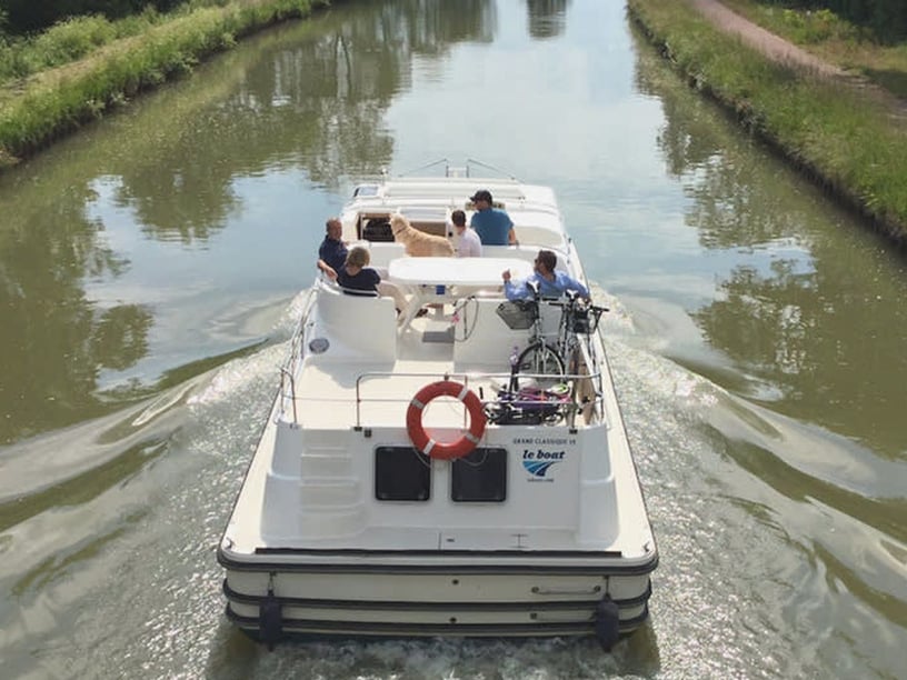 Vinkeveen Motorboat 5 cabin 12 berths 12 guests 14.63 m Listing Number: #26391