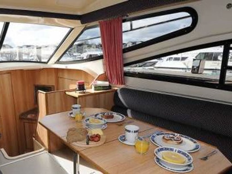 Rheinsberg Lancha motora Cabina 2  4  literas 4  invitados 10.33 m Número de anuncio: #26441 5