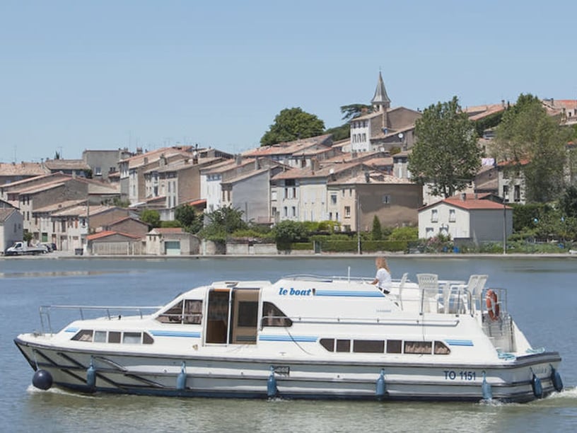 Fontenoy-le-Château Motorboat 3 cabin 6 berths 6 guests 12.8 m Listing Number: #26477