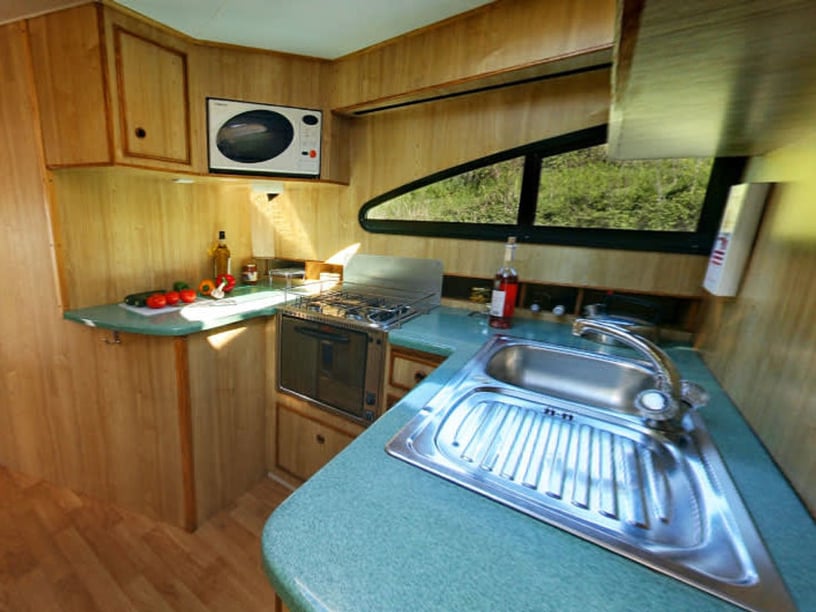 Saint-Jean-de-Losne Motorboot Cabine 3  6  slaapplaatsen 6  gasten 13.1 m Lijstnummer: #26482 5