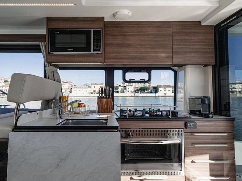 Rheinsberg Motorboat 2 cabin 5 berths 5 guests 11.23 m Listing Number: #26583 4