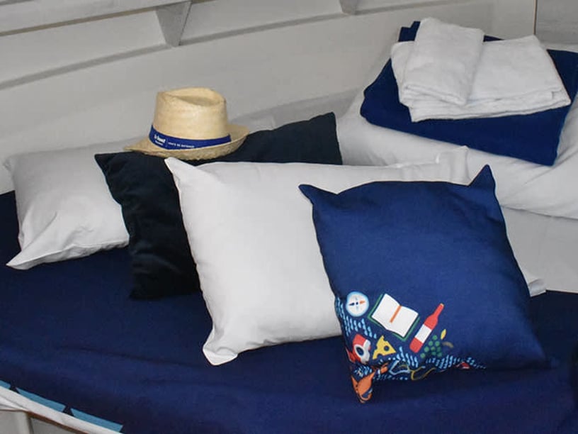 Vinkeveen Motorboat 4 cabin 9 berths 9 guests 13 m Listing Number: #26624 3