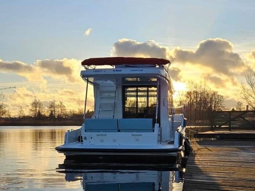 Vinkeveen Motorboat 2 cabin 5 berths 5 guests 11.23 m Listing Number: #26929 4
