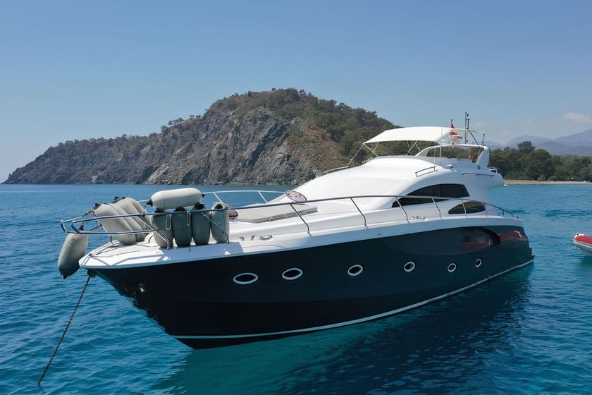 Kemer Motorjacht Cabine 2  4  slaapplaatsen 12  gasten 20 m Lijstnummer: #26960 5