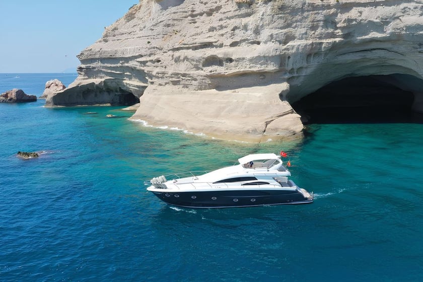 Kemer Motorjacht Cabine 2  4  slaapplaatsen 12  gasten 20 m Lijstnummer: #26960