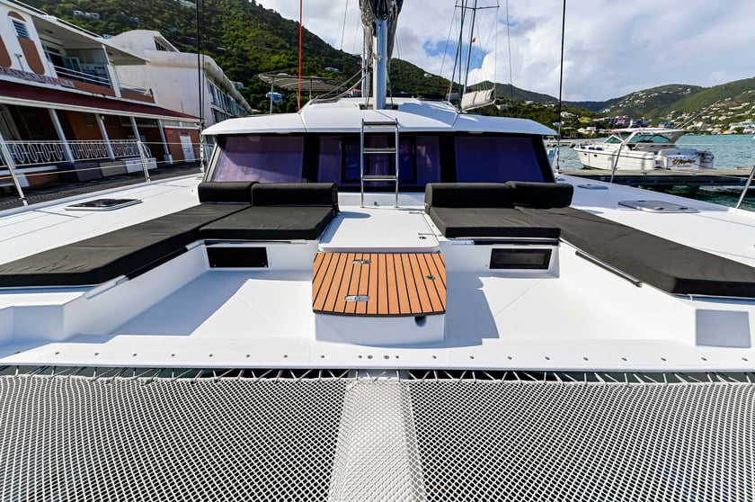 Road Town Catamaran Cabine 5  10  slaapplaatsen 12  gasten 14.96 m Lijstnummer: #26962 5