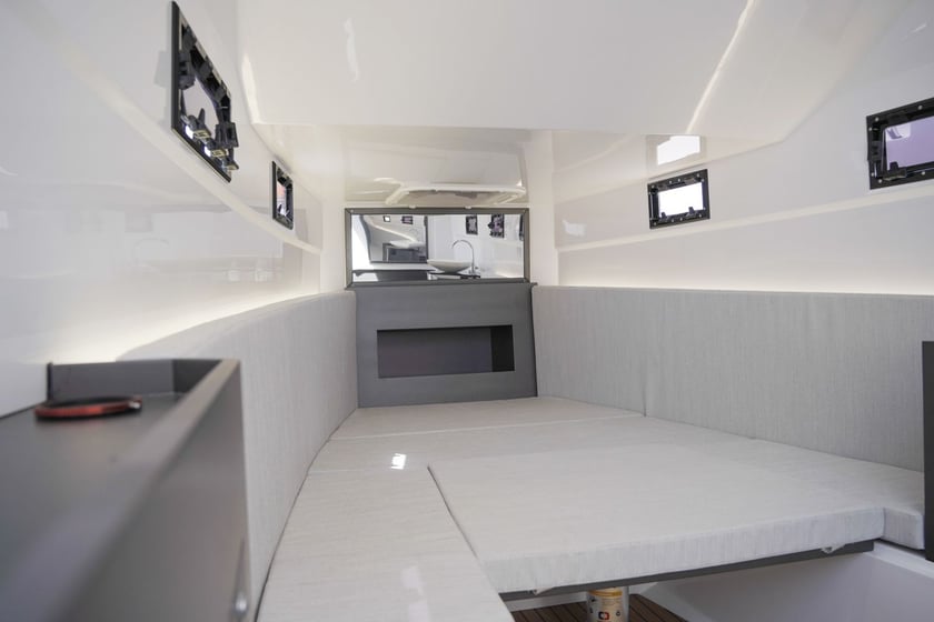 Torre Annunziata Motorboot 1 Kabine 1 Liegeplätze 18 Gäste 13.25 m Nummer des Inserats: #26972 5