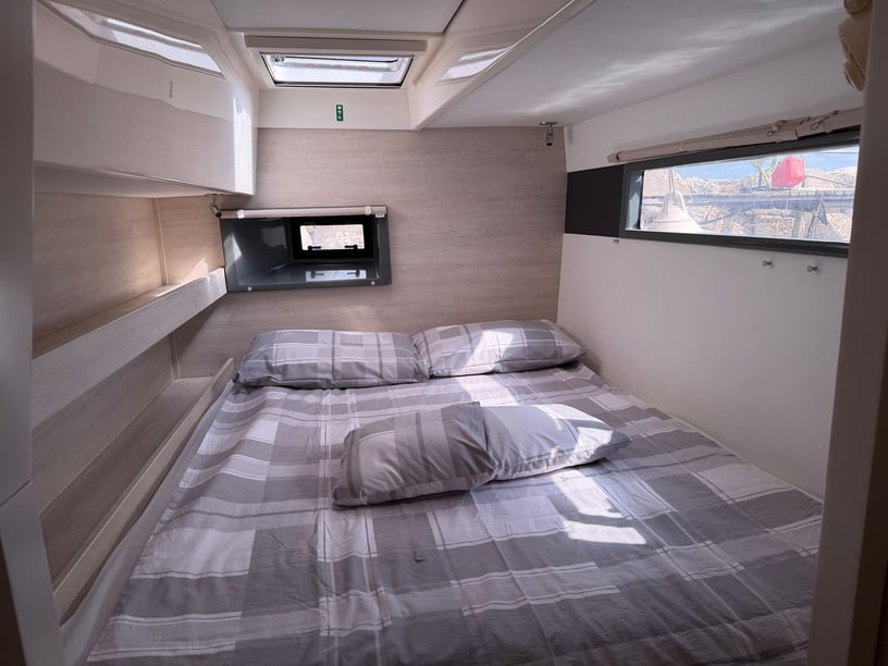 Alghero Catamaran 4 cabin 8 berths 8 guests 11.99 m Listing Number: #26986 4