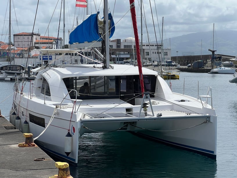 Alghero Catamaran 4 cabin 8 berths 8 guests 11.99 m Listing Number: #26986