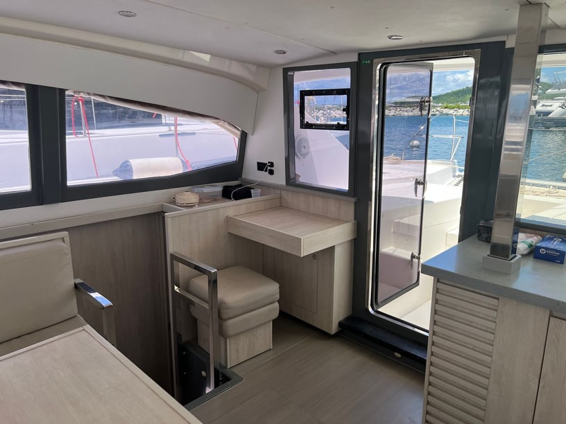 Alghero Catamaran 4 cabin 8 berths 8 guests 11.99 m Listing Number: #26986 2