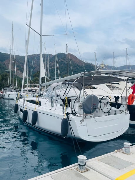 Orhaniye Zeilboot  6  slaapplaatsen 6  gasten 10.77 m Lijstnummer: #26997