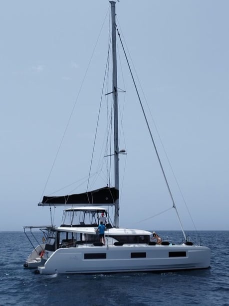 Santa Eulalia del Río Catamarán Cabina 4  8  literas 12  invitados 13.99 m Número de anuncio: #27002 5