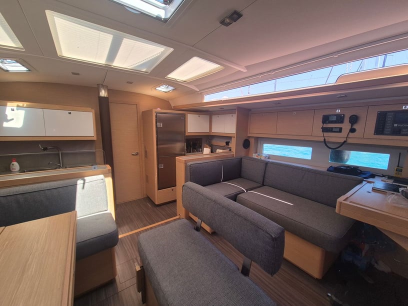 Castiglioncello Sailboat 3 cabin 6 berths 12 guests 16.33 m Listing Number: #27024 2