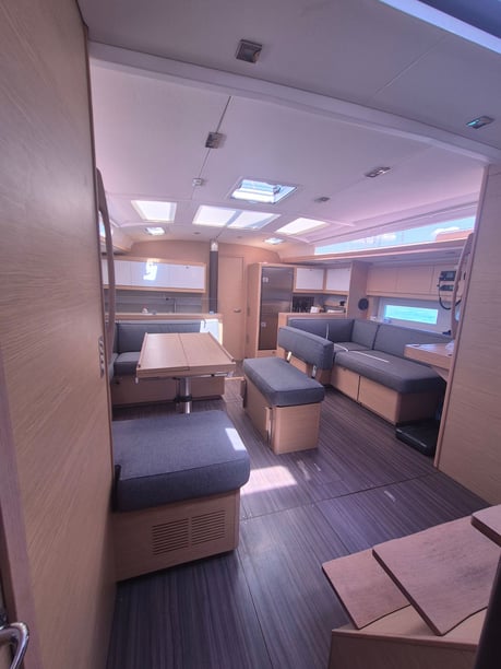 Castiglioncello Sailboat 3 cabin 6 berths 12 guests 16.33 m Listing Number: #27024 5