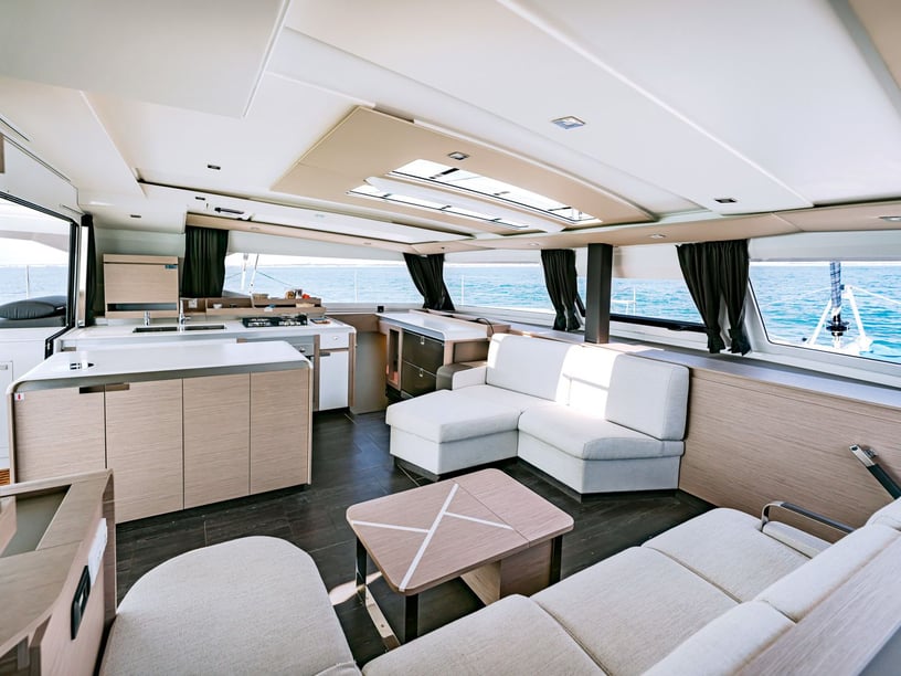 Kalamata Catamaran Cabine 6  12  slaapplaatsen 10  gasten 16 m Lijstnummer: #27029 2