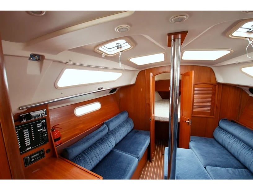 Castellammare del Golfo Sailboat 2 cabin 4 berths 4 guests 9.63 m Listing Number: #27040 2