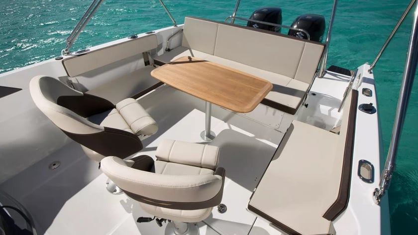 Cannes Motoryacht   9 Gäste 7.66 m Nummer des Inserats: #27045 2