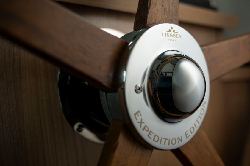 Werder (Havel) Motorboat 2 cabin 4 berths 4 guests 10.7 m Listing Number: #27068 4