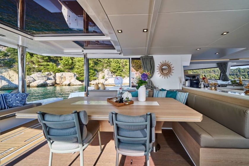 Golfo Aranci Katamaran 5 Kabine 10 Liegeplätze 10 Gäste 16.8 m Nummer des Inserats: #27077 5