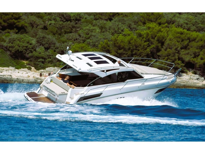 Trogir Motorboat 2 cabin 4 berths 8 guests 9.85 m Listing Number: #27079