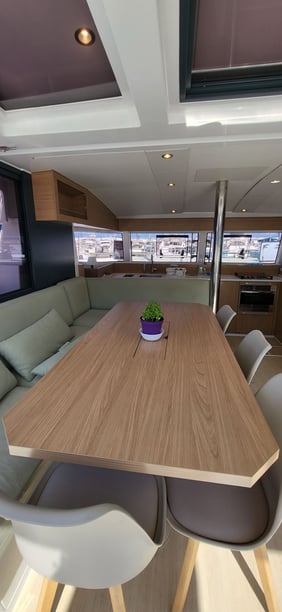 Procida Catamaran Cabine 4  8  slaapplaatsen 8  gasten 11.78 m Lijstnummer: #27088 3