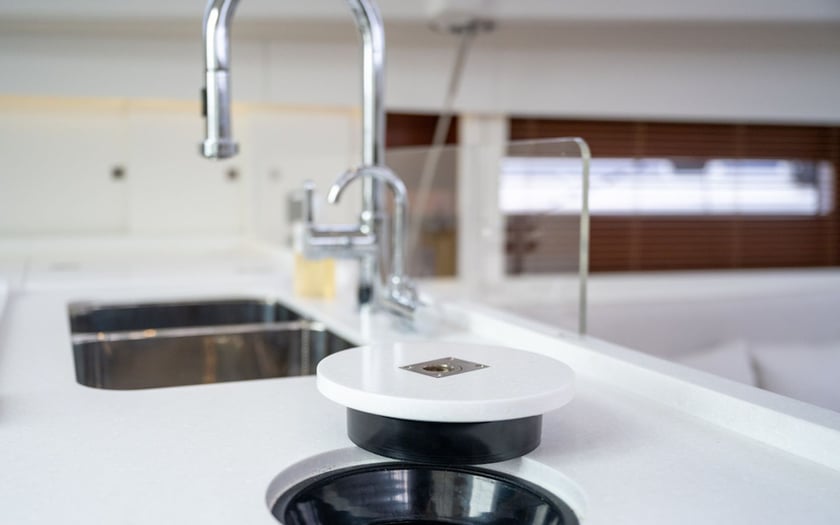 La Rochelle Sailboat 3 cabin 6 berths 6 guests 14.4 m Listing Number: #27090 3